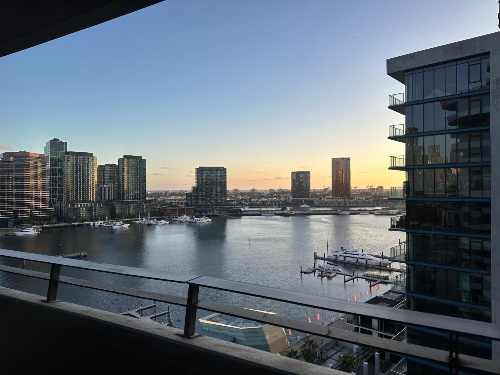 Sea View, Gym & Pool, 2 Bedrooms 2 Bathrooms メルボルン エクステリア 写真